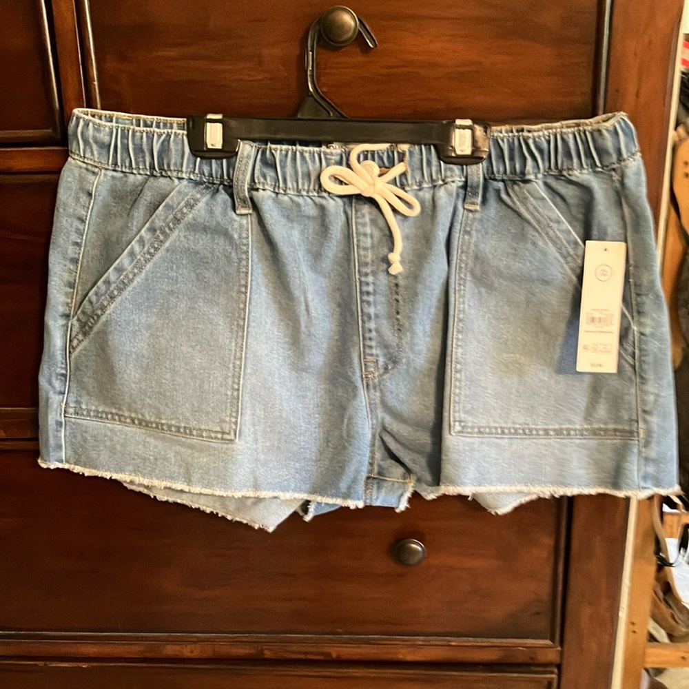 Denim Lite Blue Women's Short Shorts “Utility Shorts/ Cargo Shorts Size XXL (20)